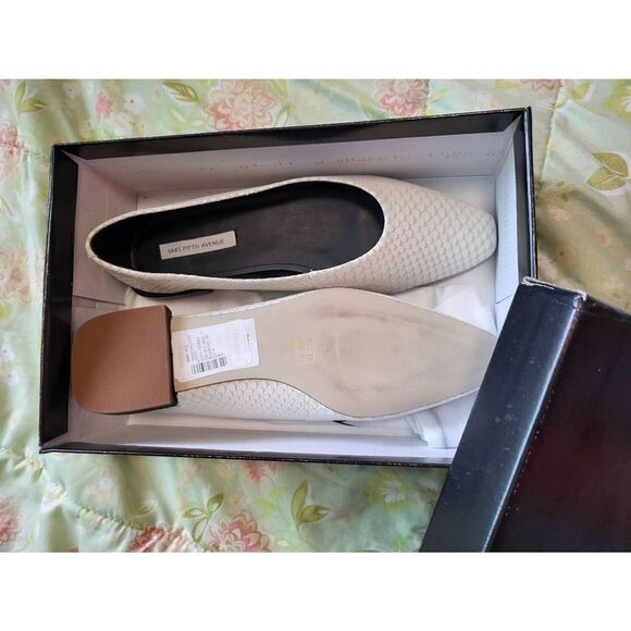 Nwt in  box Saks fifth Avenue loafers sz9 - Picture 1 of 2
